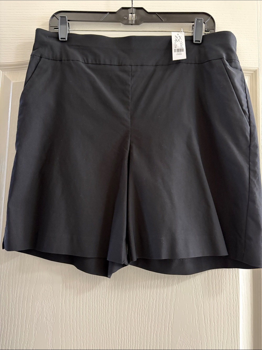 NWT New York & Company Black Bermuda Shorts Size Large